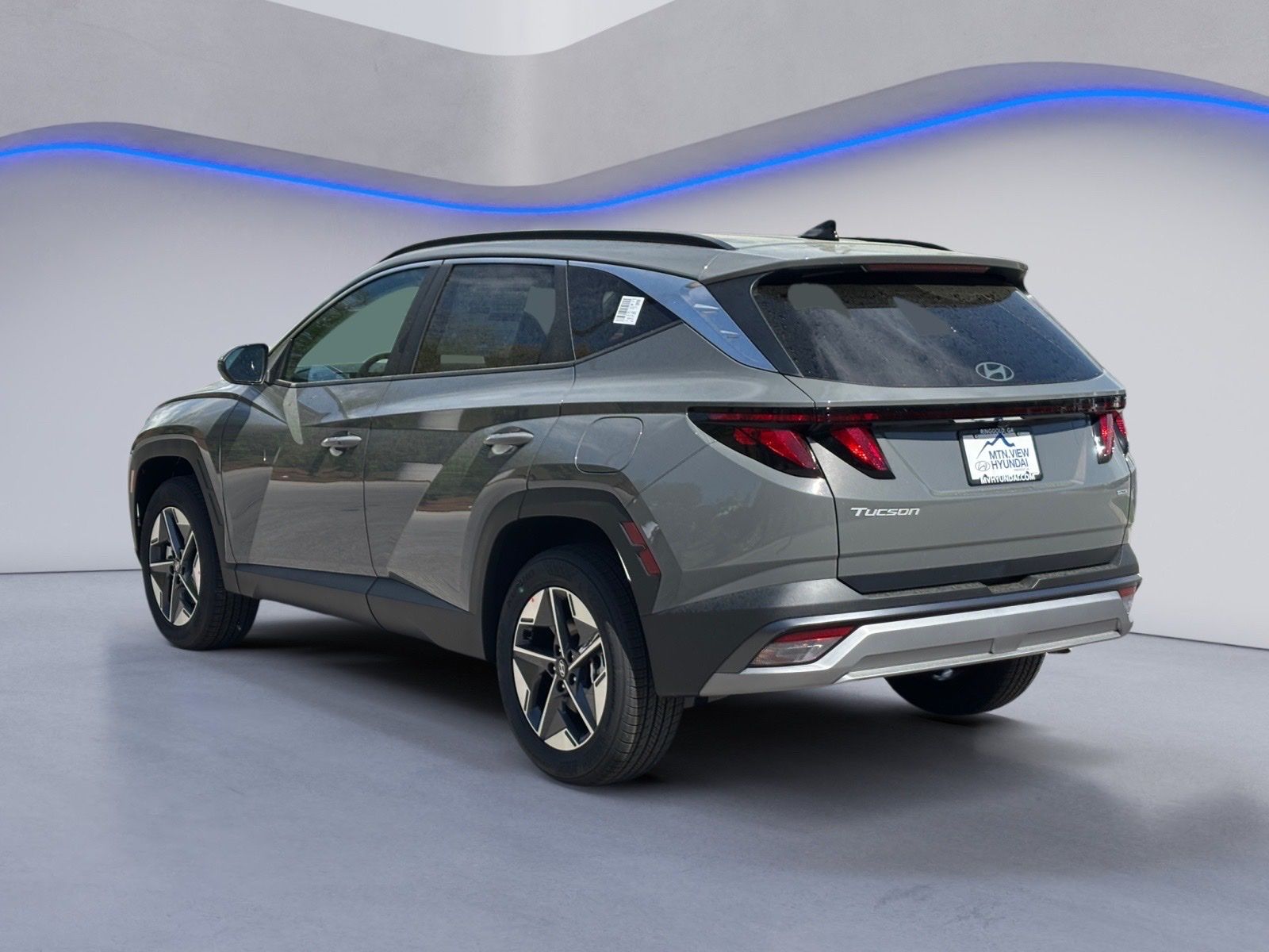 View vehicle photo 3