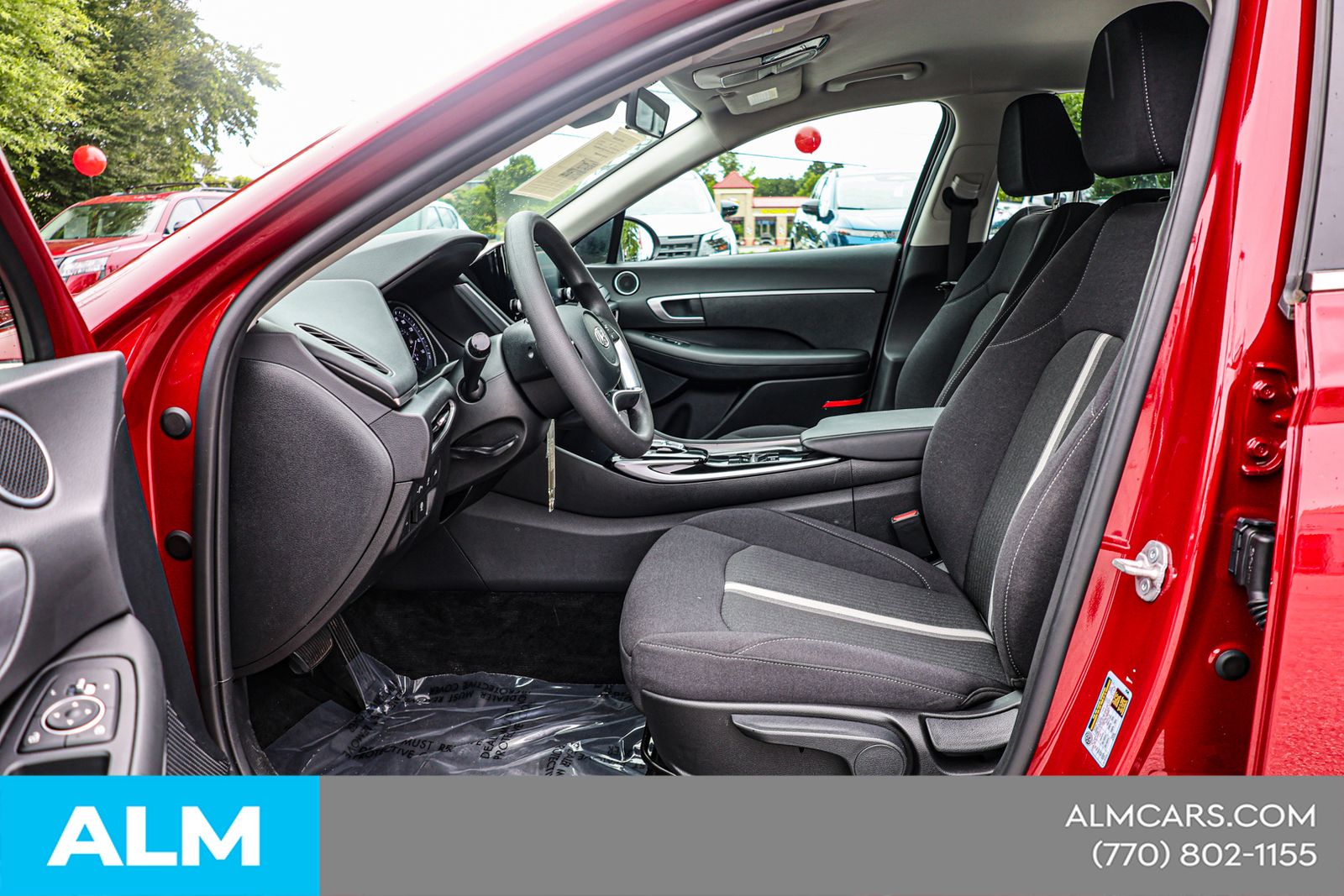 Used 2023 Red Hyundai SE image 18