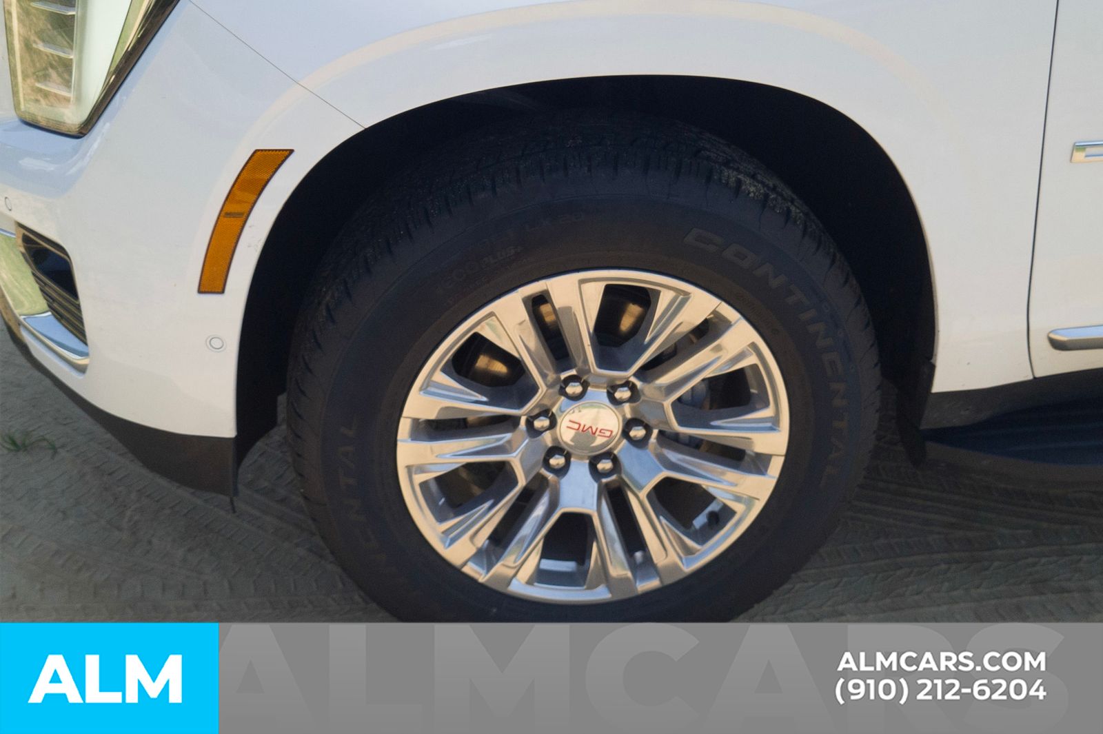 Used 2025 Summit White GMC Denali image 15