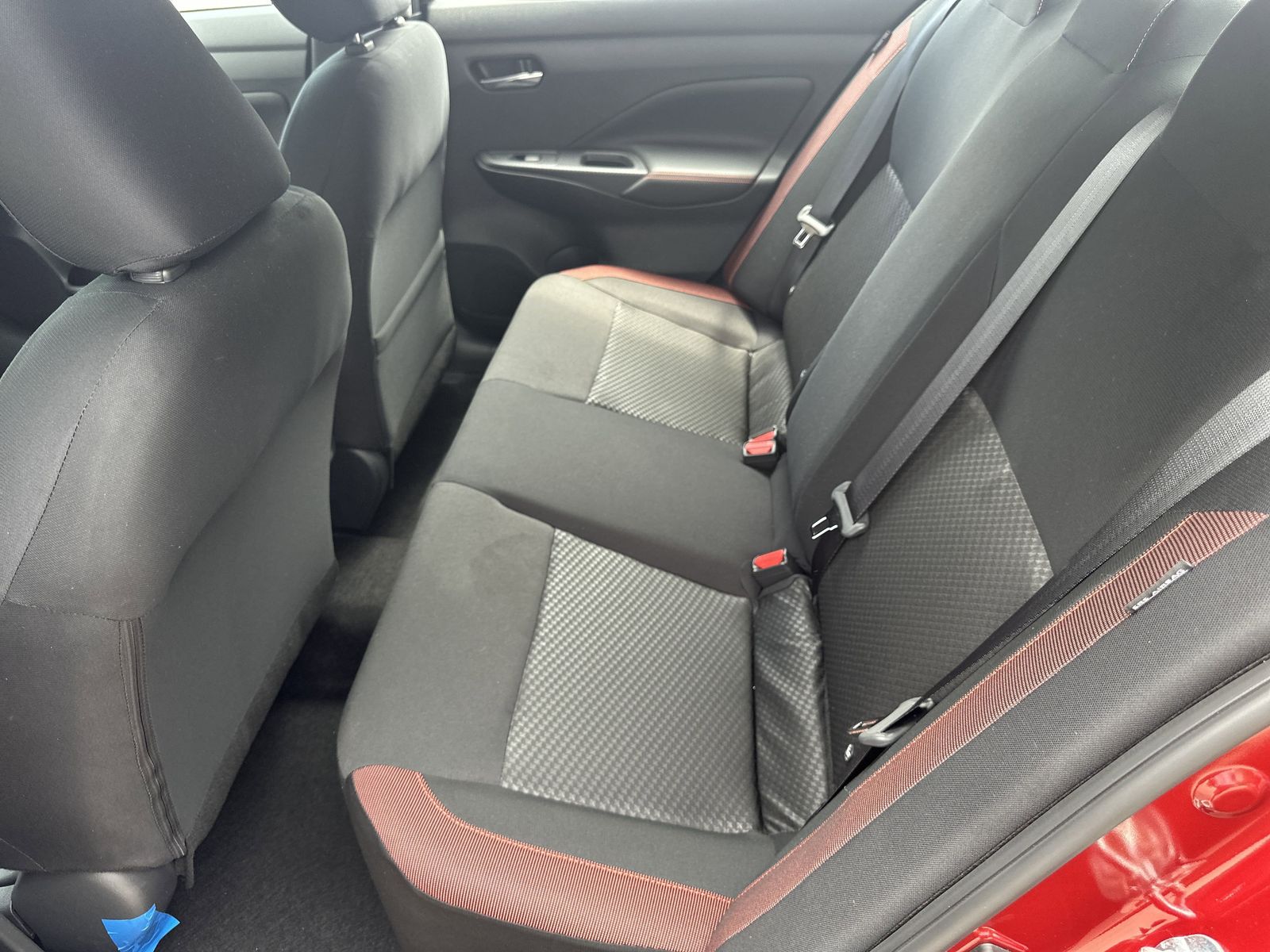 2025 Nissan Versa 1.6 SR photo 17