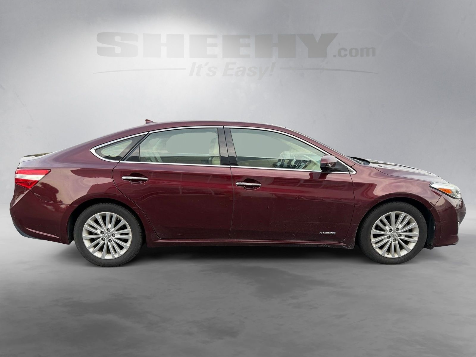 Used 2014 Red Toyota Limited image 7