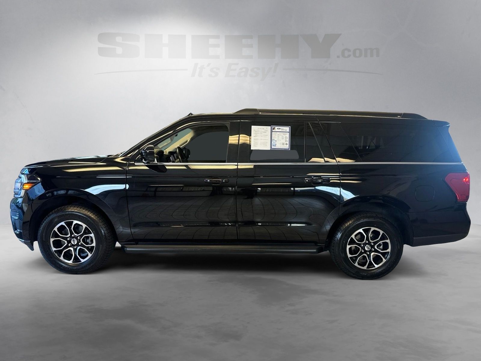 Certified Used 2023 Agate Black Metallic Ford XLT image 16