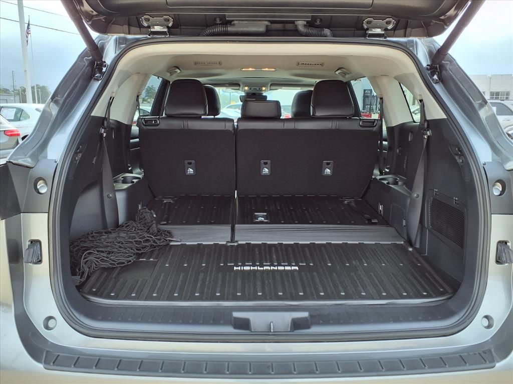 2025 Toyota Highlander XLE  at Don McGill Toyota