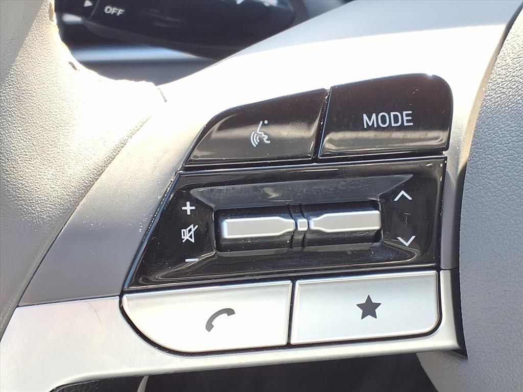 2025 Hyundai Elantra SEL Convenience Black at DeMontrond Gulf Freeway