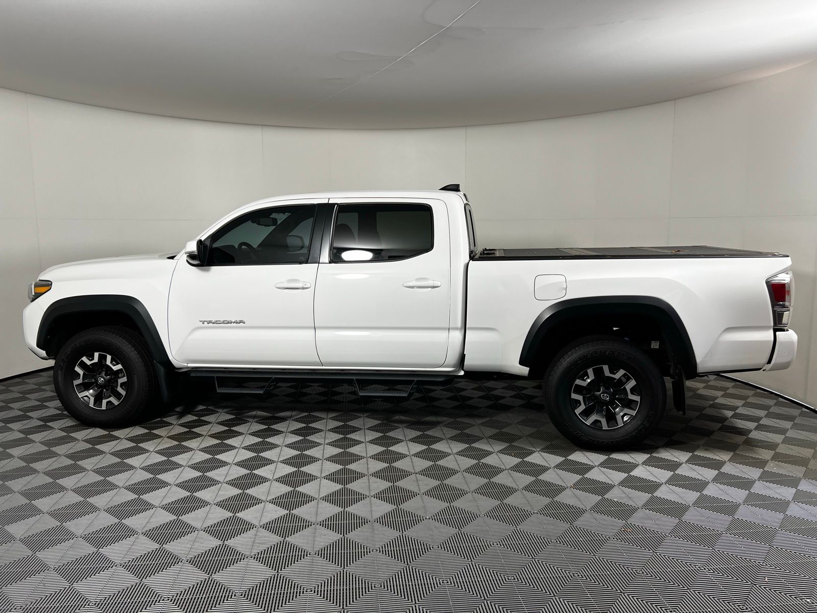 Thumbnail: 2021 Toyota Tacoma - 8