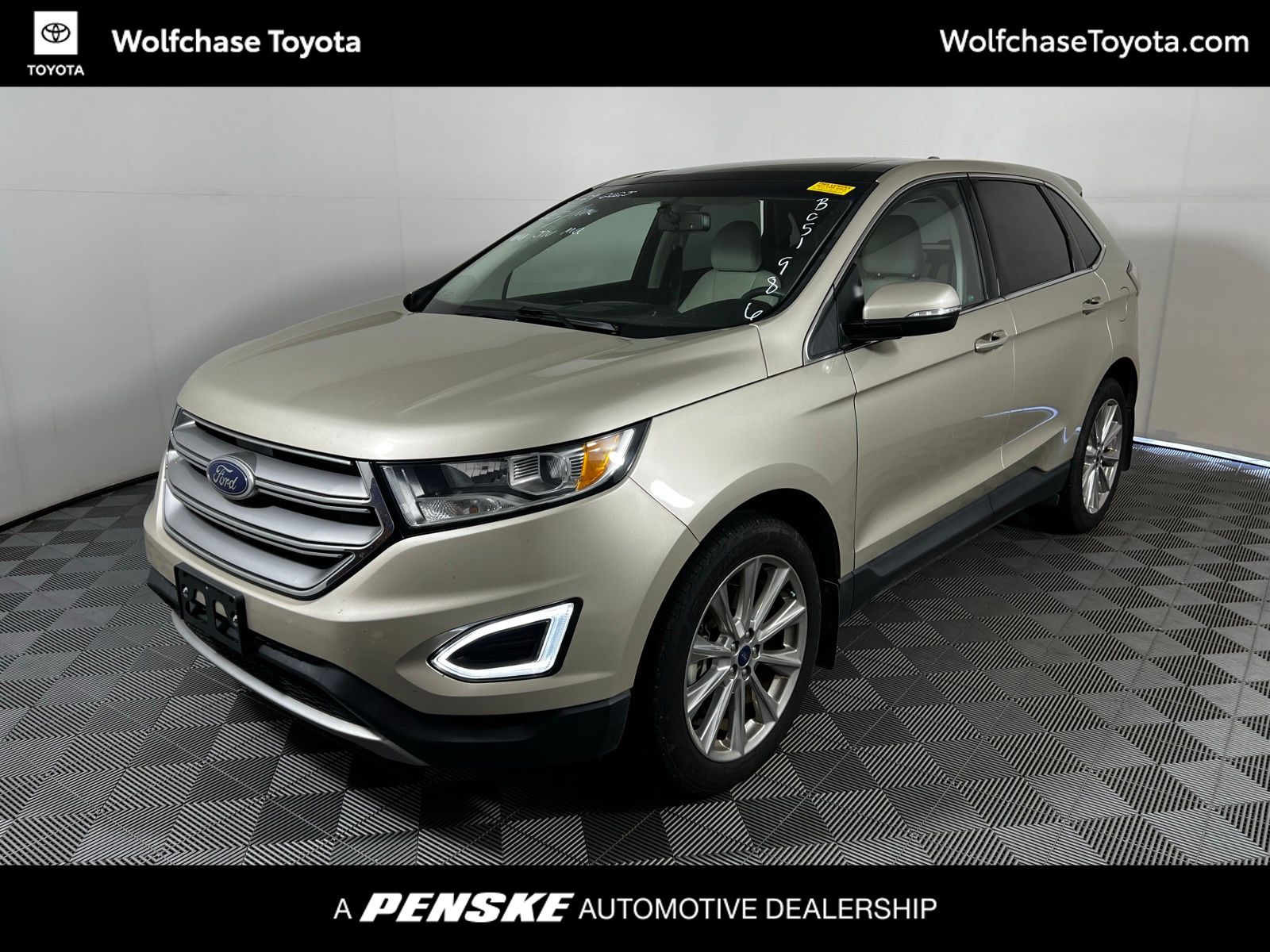 2017 Ford Edge Titanium Hero Image