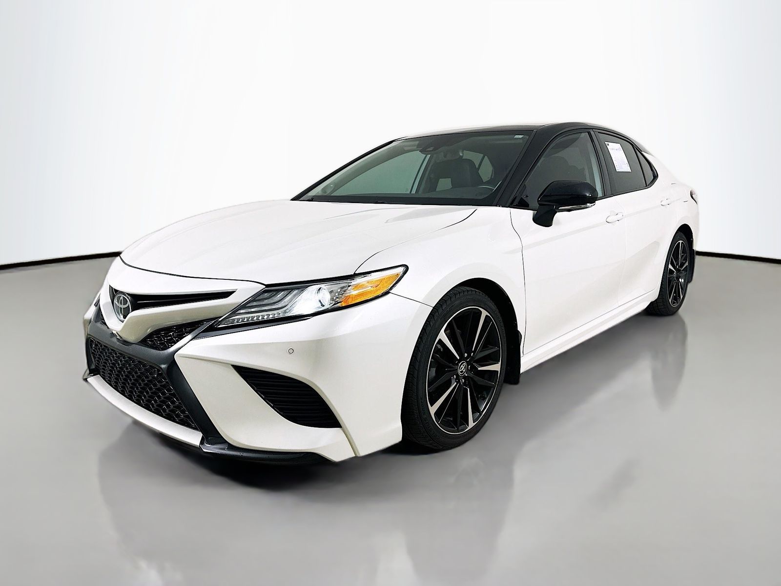 Super White 2020 Toyota Camry XSE V6 FWD Sedan Front-Wheel Drive 8-Speed Automatic