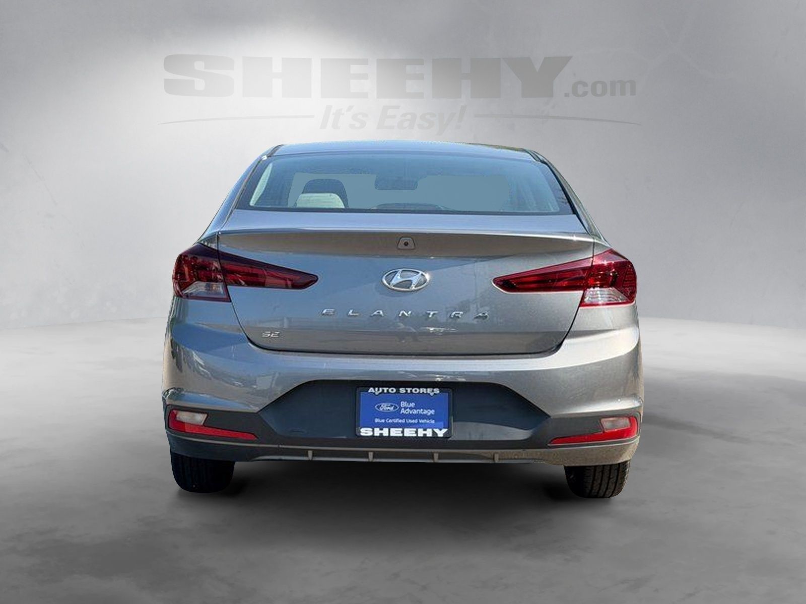 Used 2019 Machine Gray Hyundai SE image 14