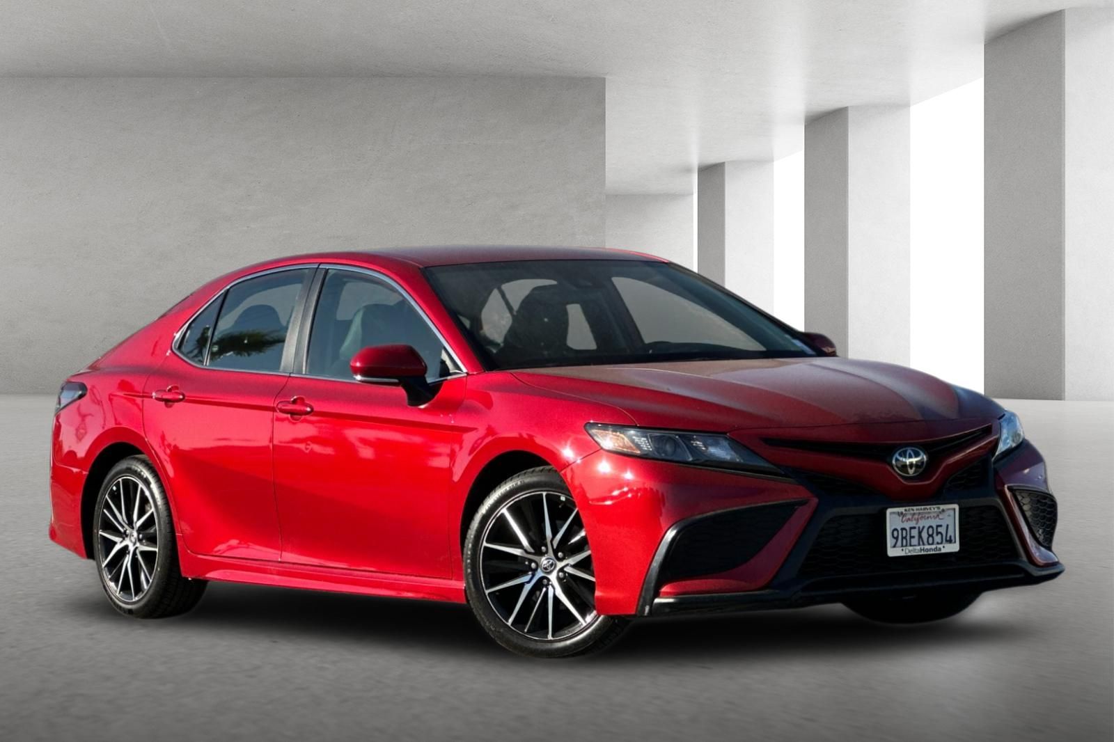 2022 Toyota Camry SE FWD