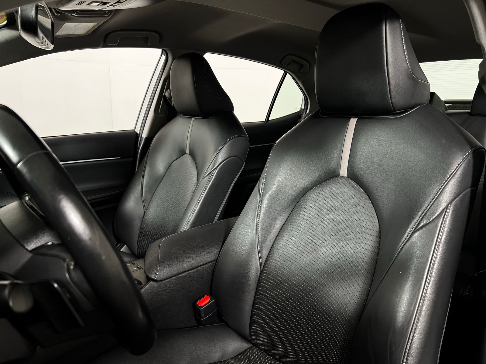 Thumbnail: 2023 Toyota Camry - 11