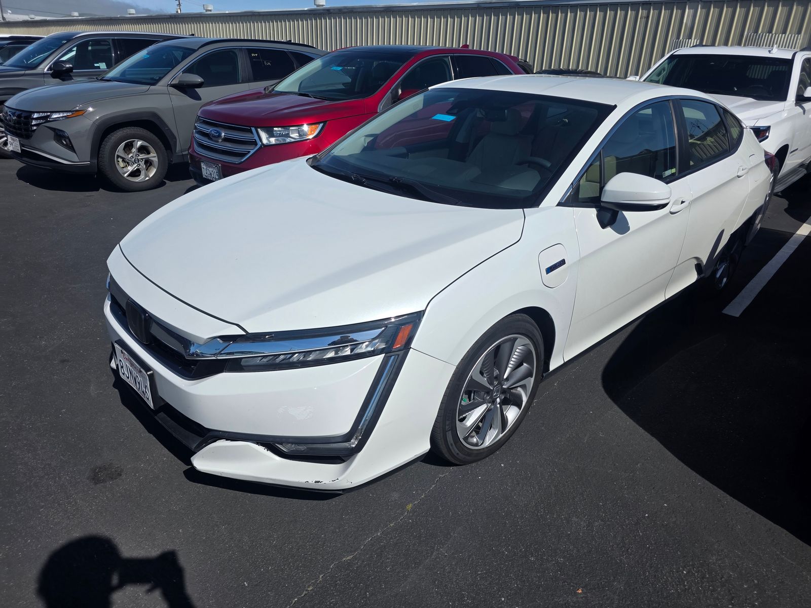 View vehicle photo 3