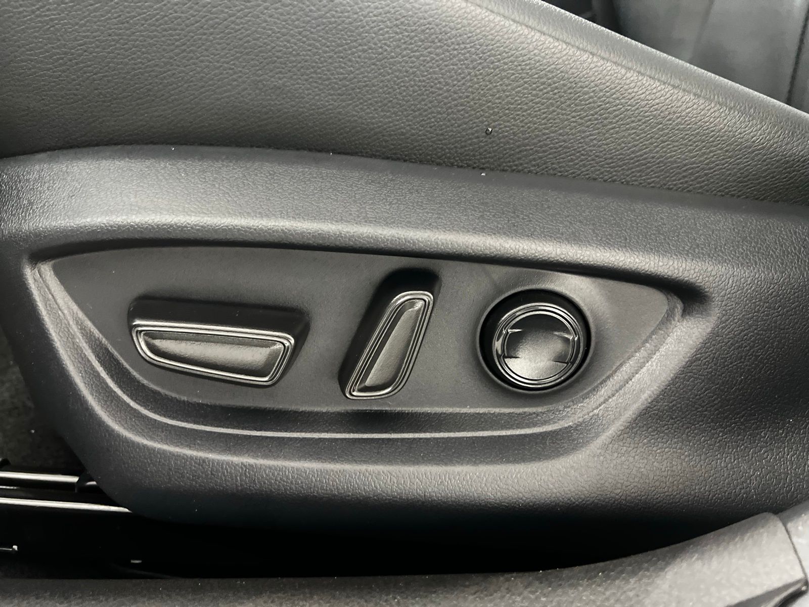 Thumbnail: 2026 Toyota Camry - 16