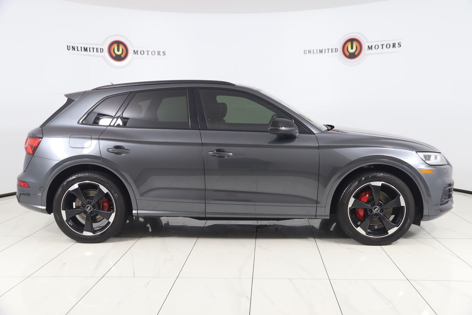 View vehicle photo 2