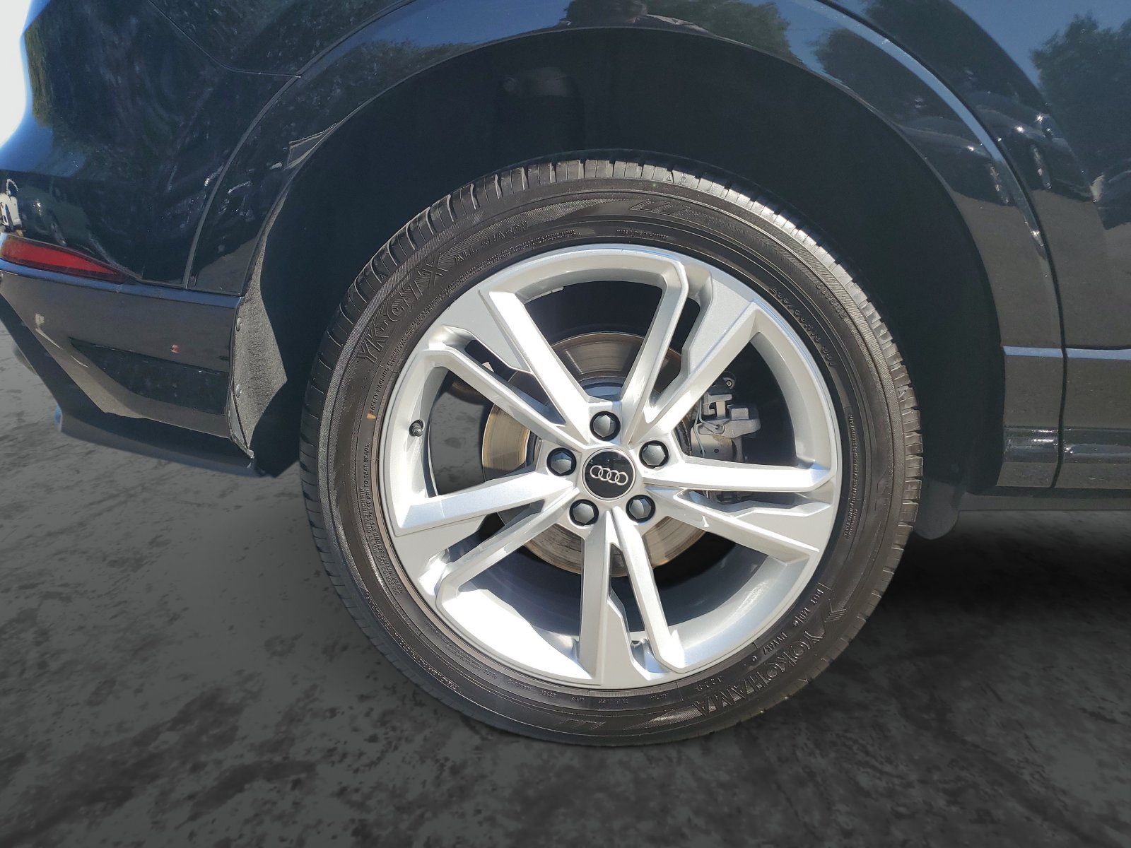 Vehicle photo