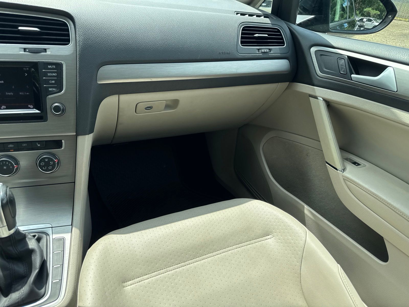 Used 2015 Black Volkswagen TDI SE 4-Door image 19