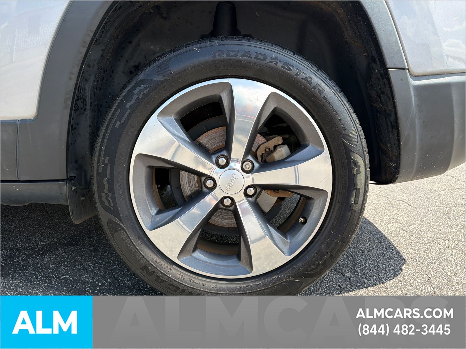 Used 2019 Silver Jeep Limited image 23