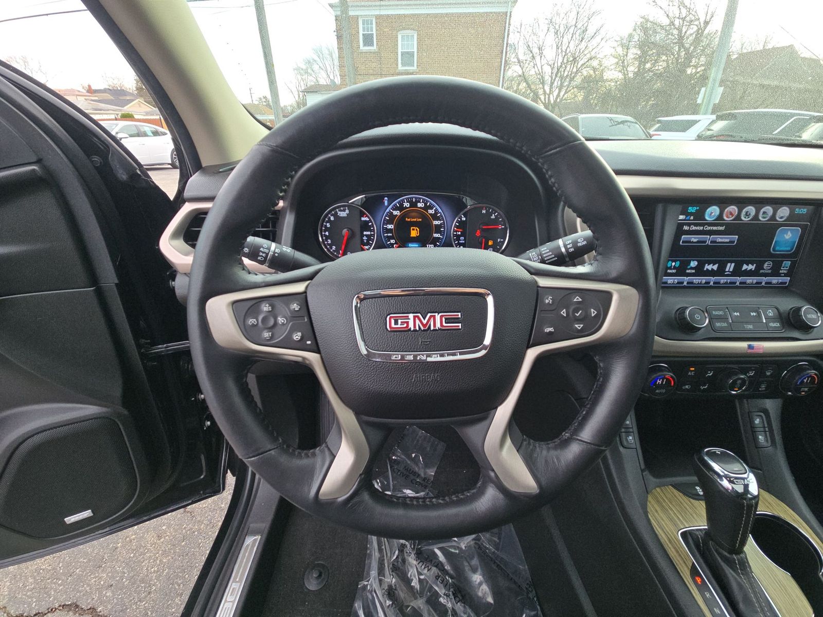 2018 GMC Acadia Denali 11