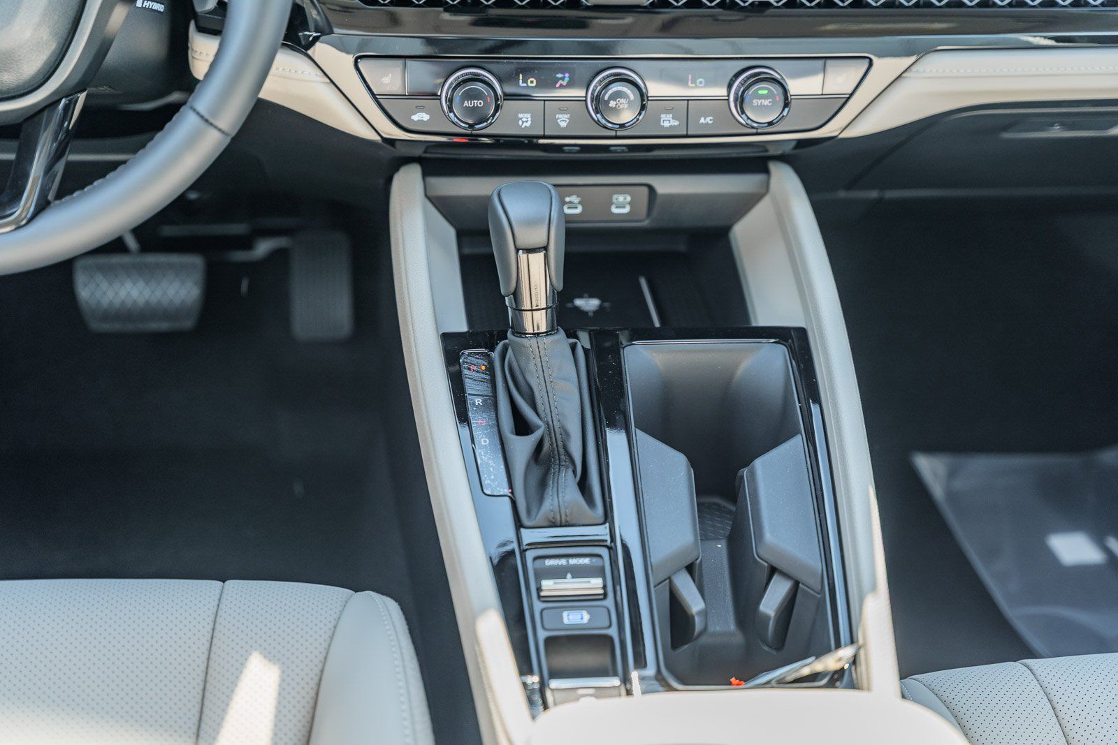 2025 Honda Accord Hybrid EX-L - Photo 21