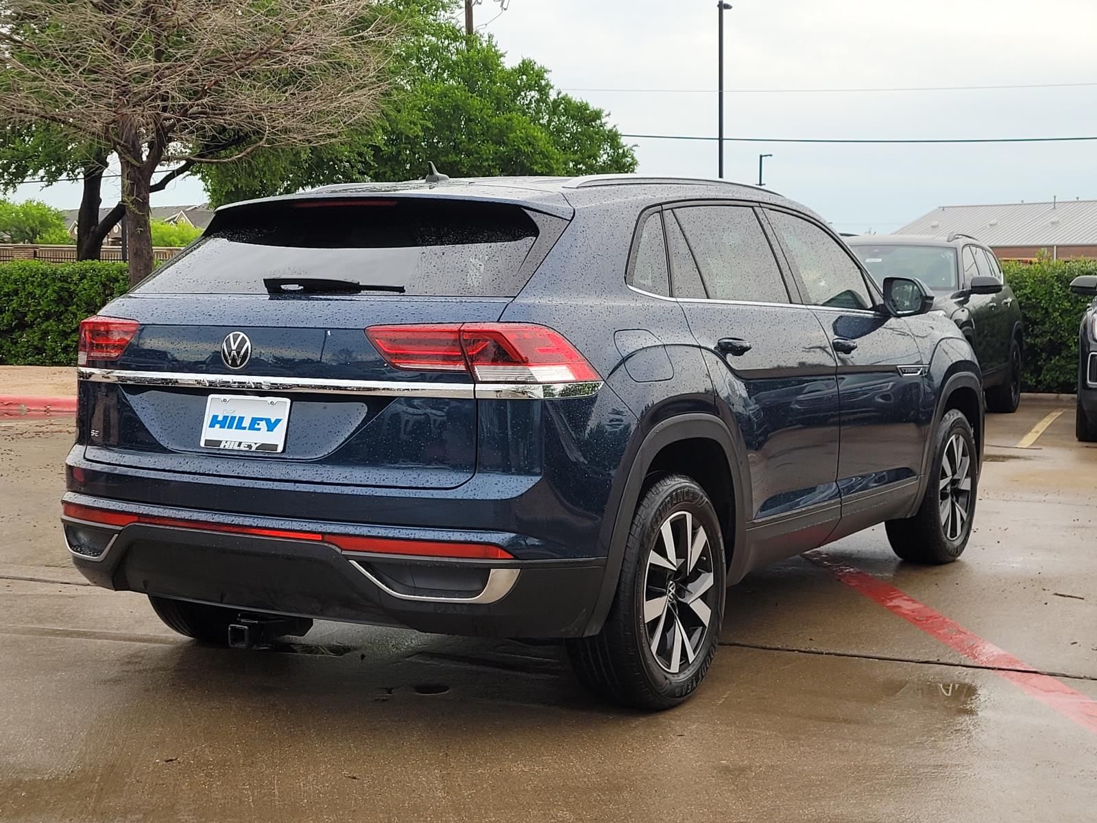 View vehicle photo 7