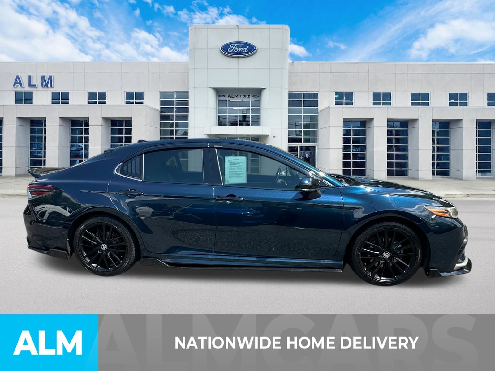 Used 2021 Blue Toyota XSE image 4
