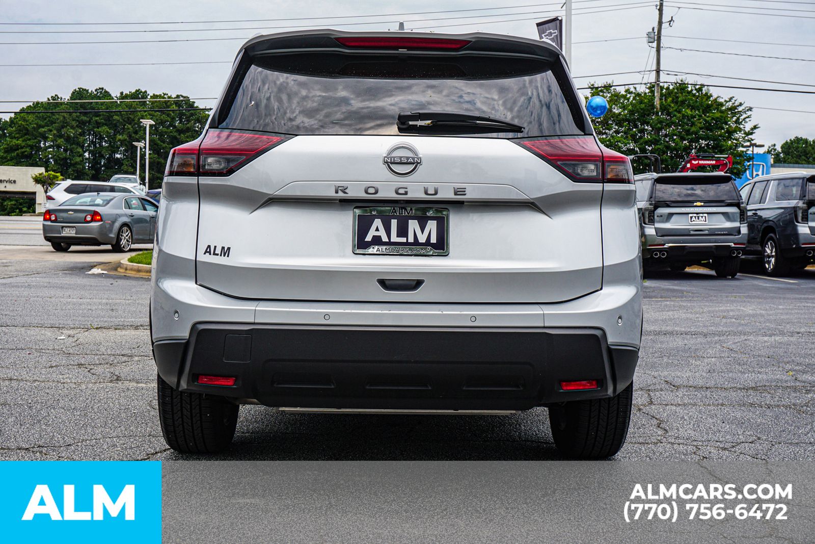 Used 2025 Silver Nissan SV image 12