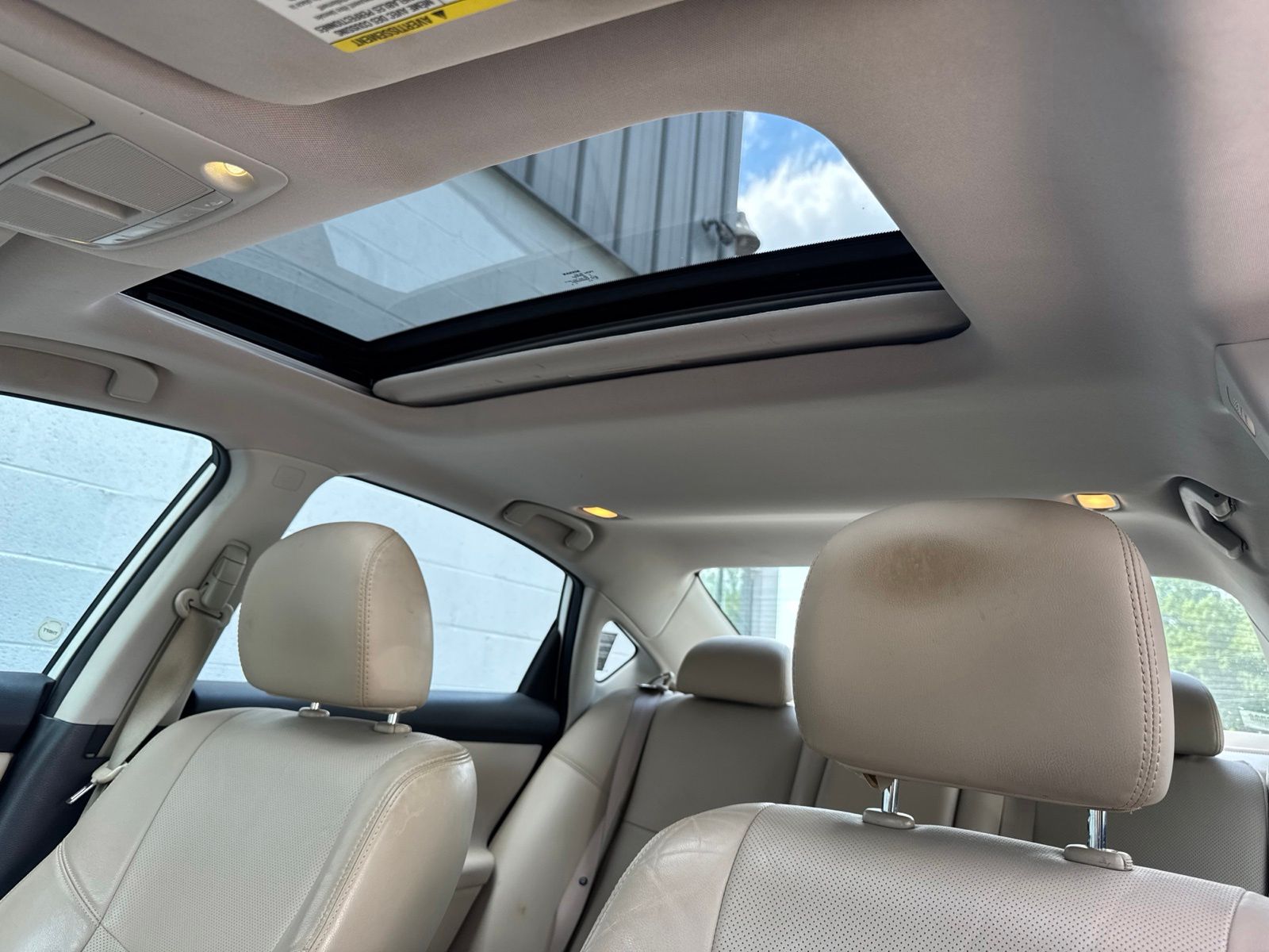 Used 2015 Pearl White Nissan 2.5 SL image 9