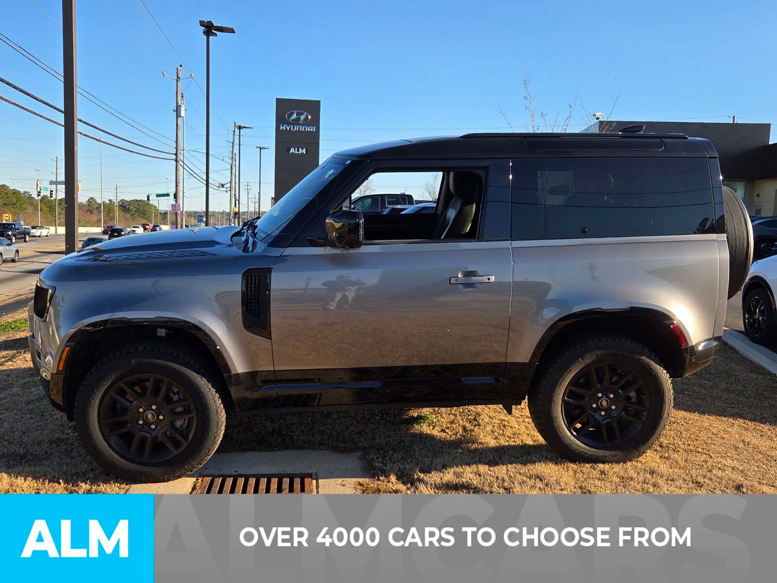 Used 2022 Silver Land Rover X-Dynamic S image 2
