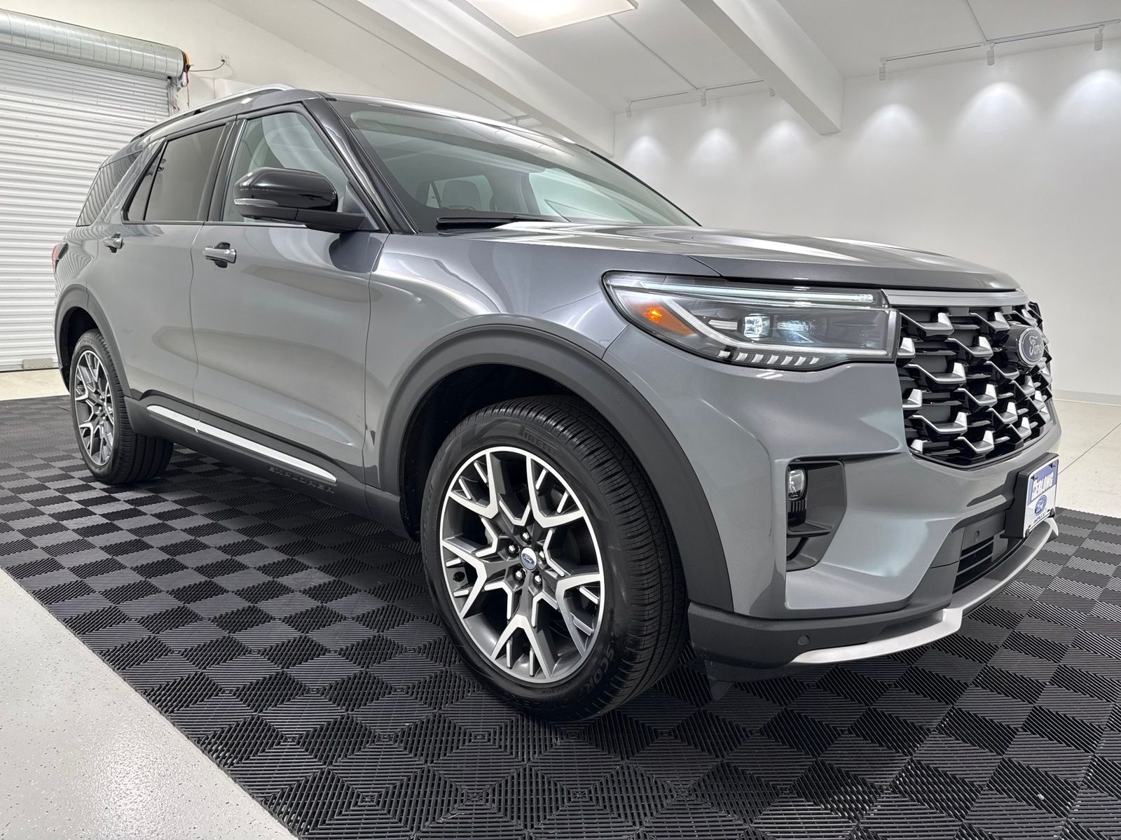 2025 Ford Explorer Platinum AWD