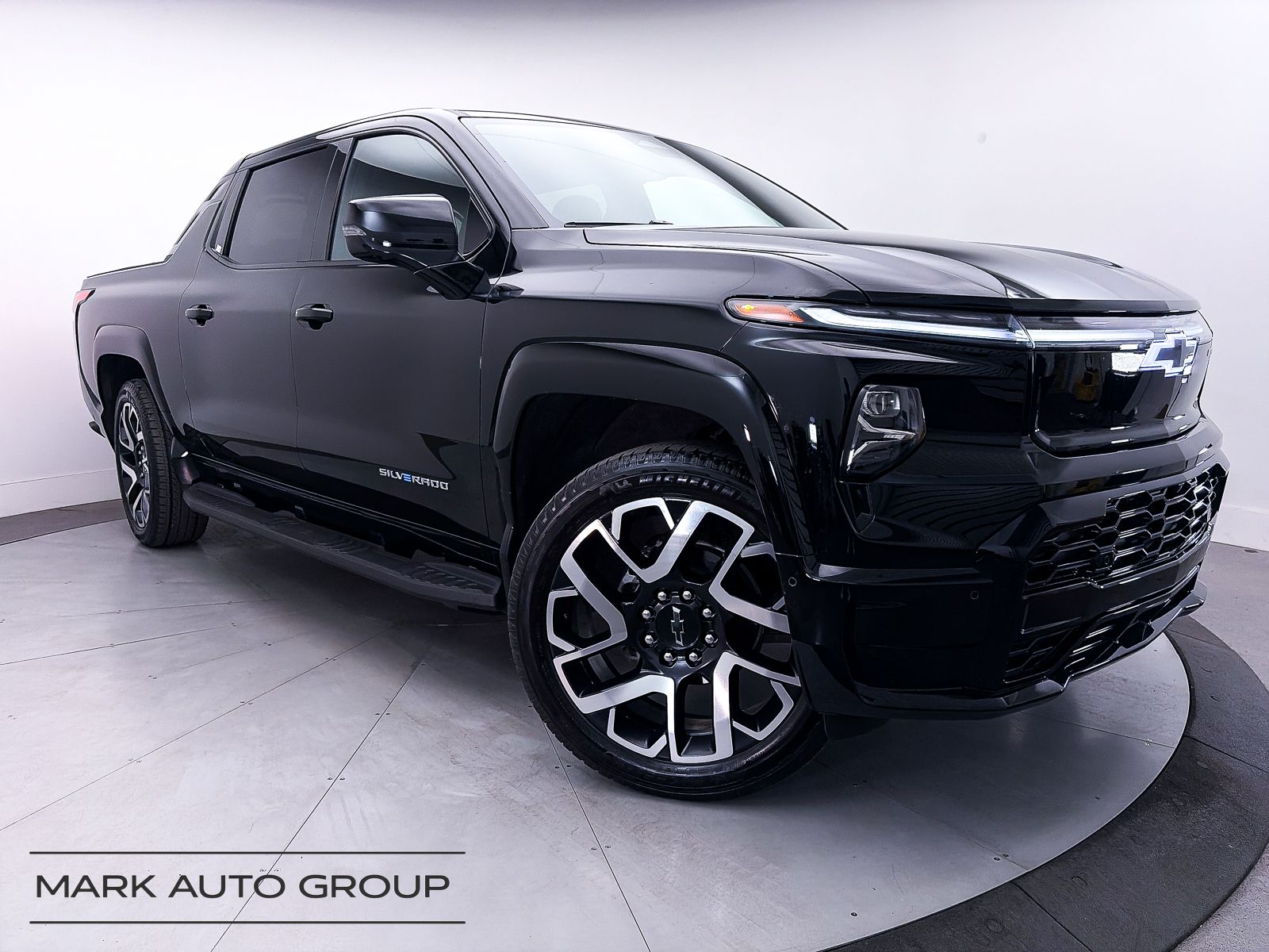 2025 Chevrolet Silverado EV RST