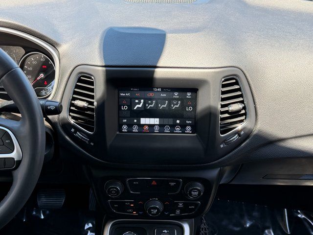Used 2021 White Clearcoat Jeep Latitude image 12