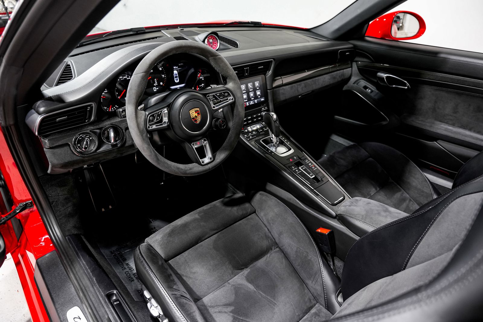 2017 Porsche 911 Targa 4 GTS — photo 9