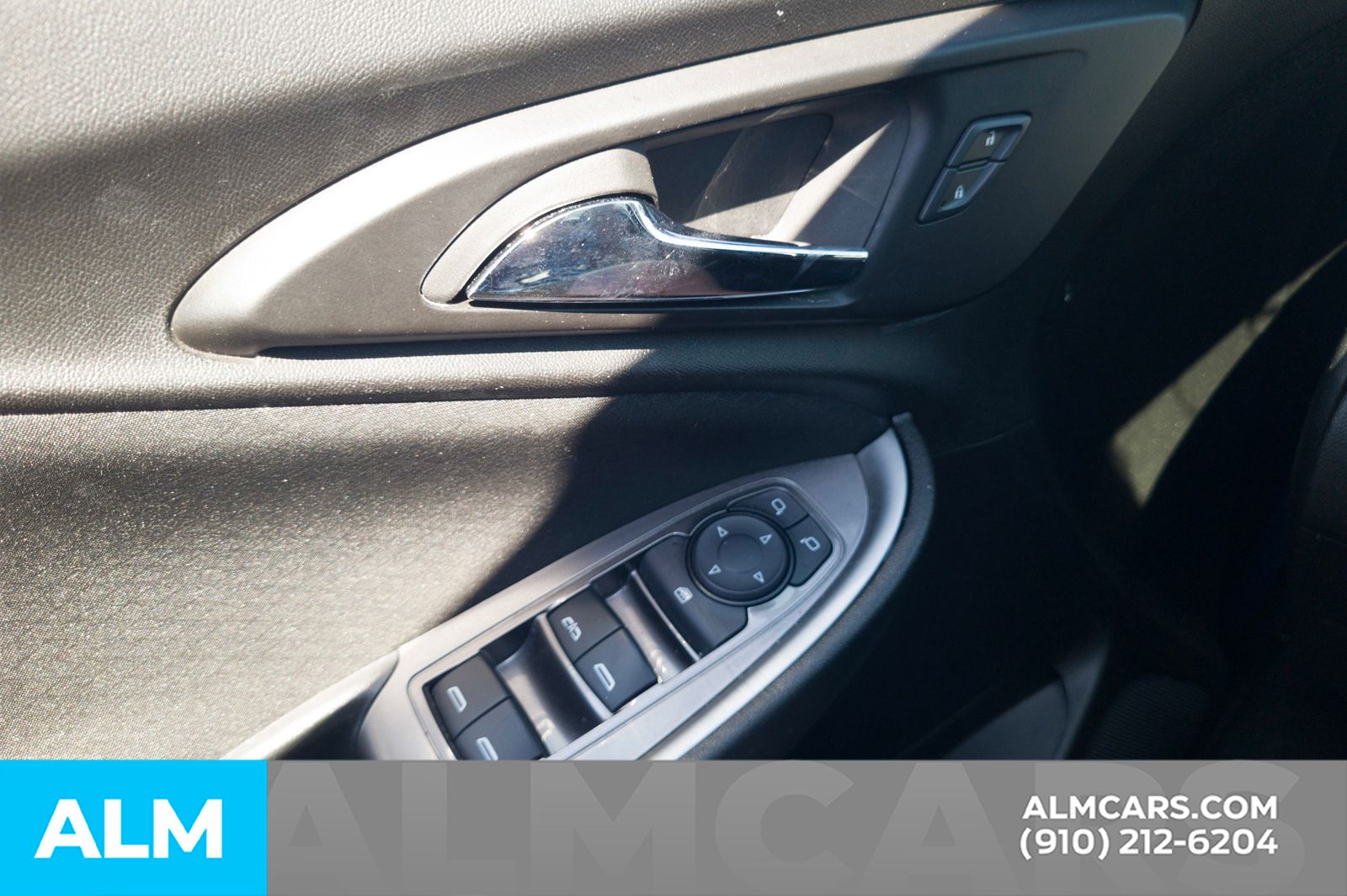 Used 2024 Lakeshore Blue Chevrolet LT image 15