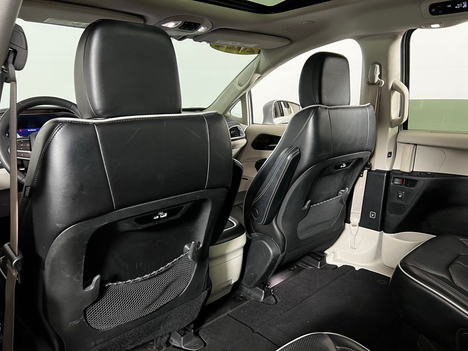 2022 Chrysler Pacifica Limited 25