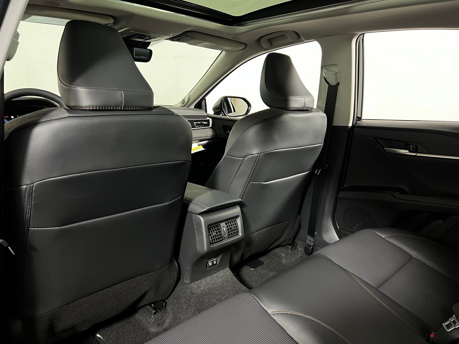 Thumbnail: 2026 Toyota Camry - 19