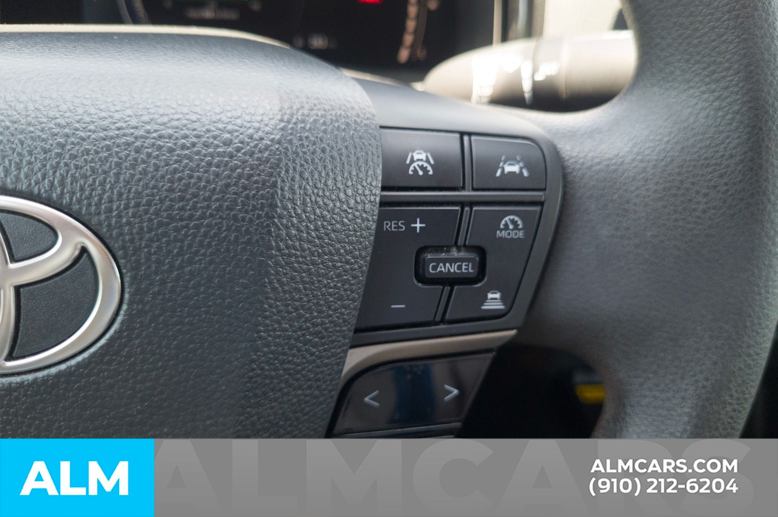 Used 2025 Ice Toyota LE image 26