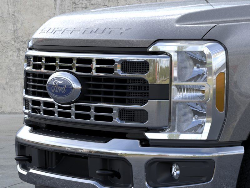 New 2026 Carbonized Gray Metallic Ford XLT image 17