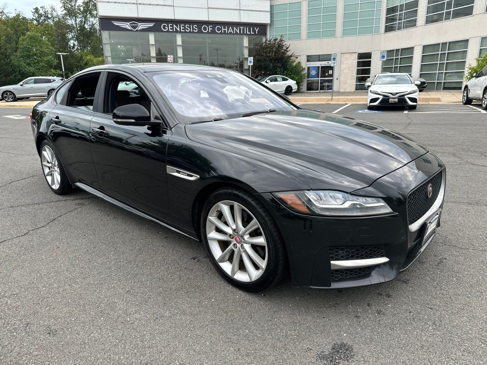 Black 2016 Jaguar XF Sedan Rear-Wheel Drive 8-Speed Automatic