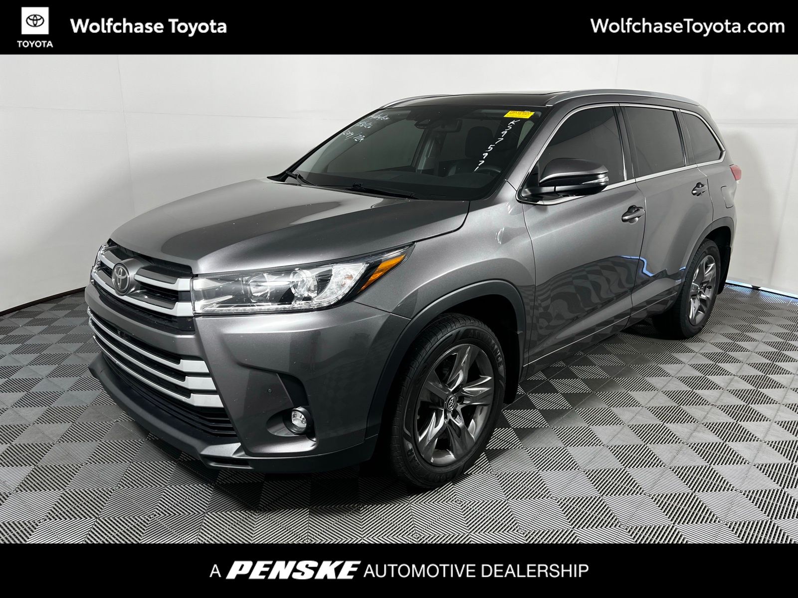 Thumbnail: 2019 Toyota Highlander - 1