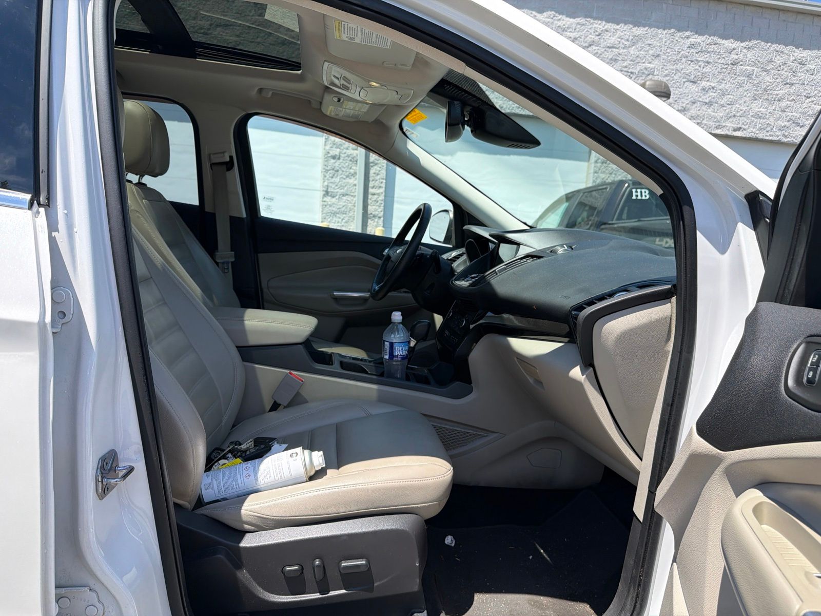 Used 2017 White Platinum Clearcoat Metallic Ford Titanium image 28