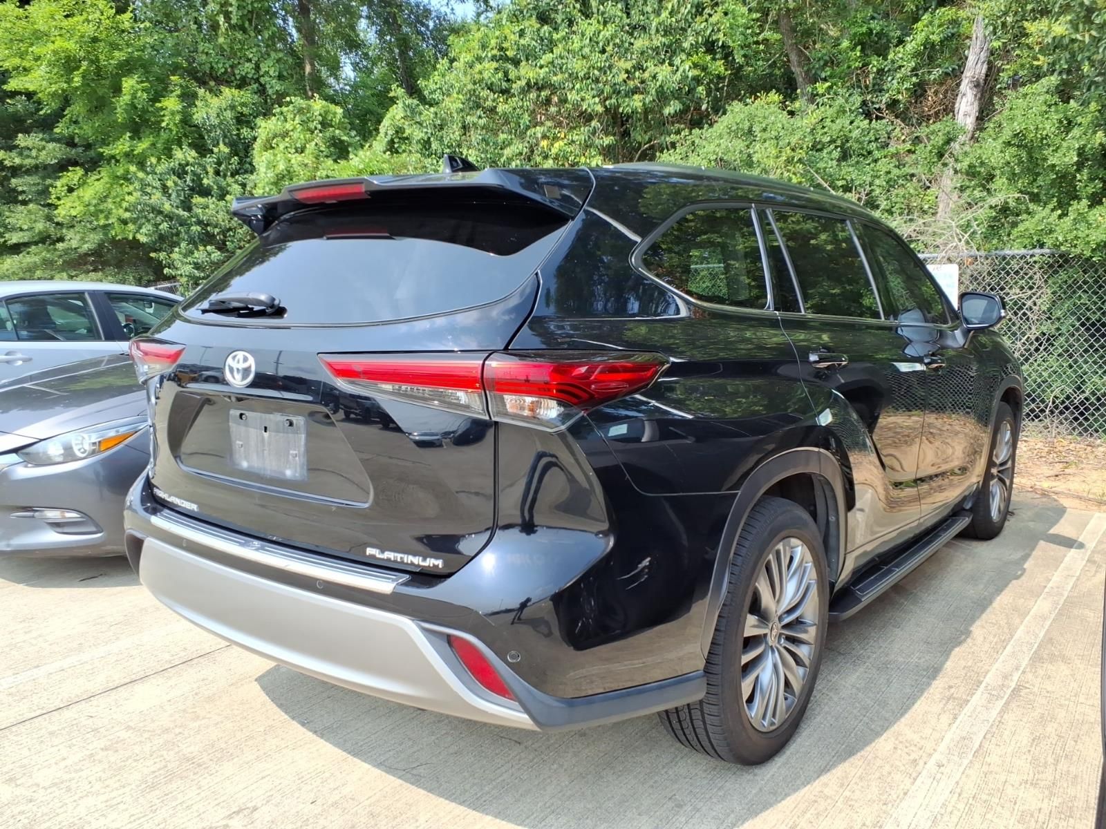 2020 Toyota Highlander Platinum Black at EAG Ford Navasota