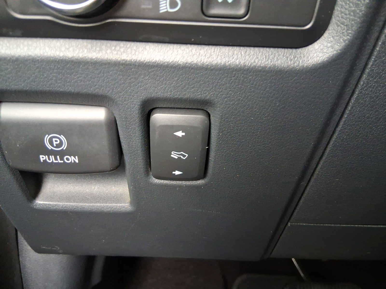Used Car 2021 Ford F-150  Lariat For Sale Under $35,000 In Austin, Texas