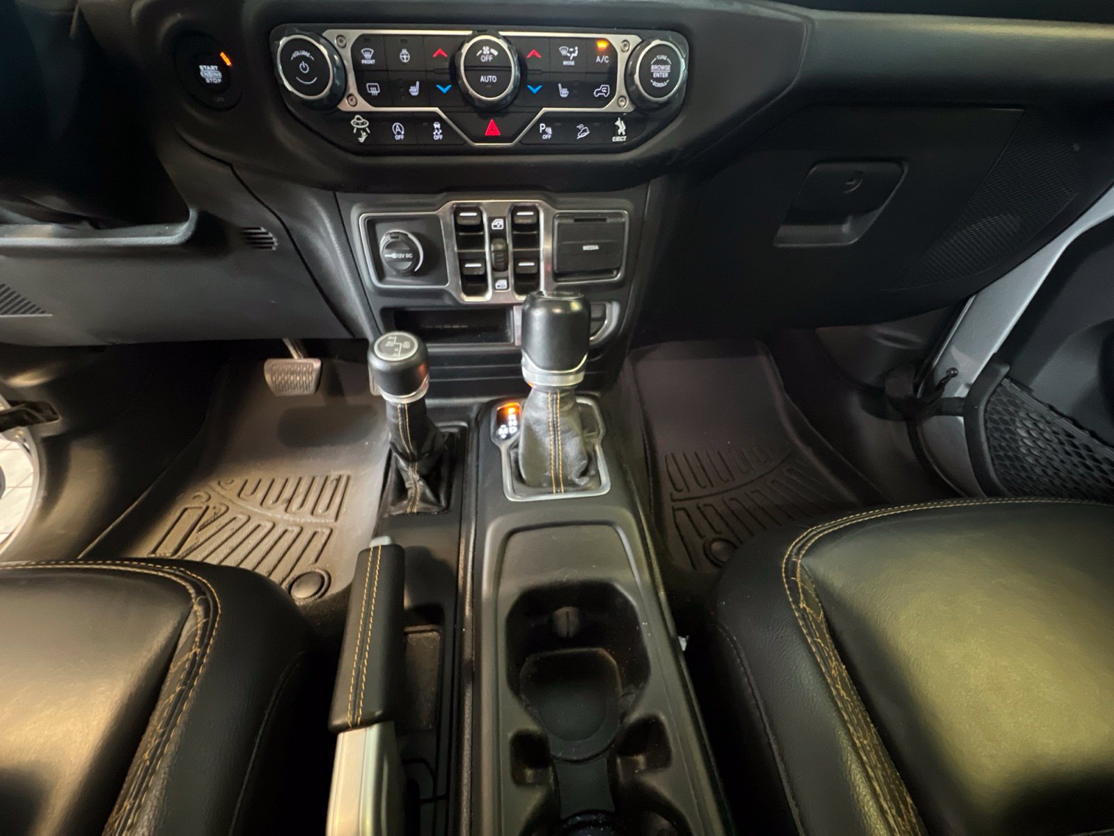 Used 2020 Billet Silver Metallic Jeep Unlimited Sahara High Altitude image 23
