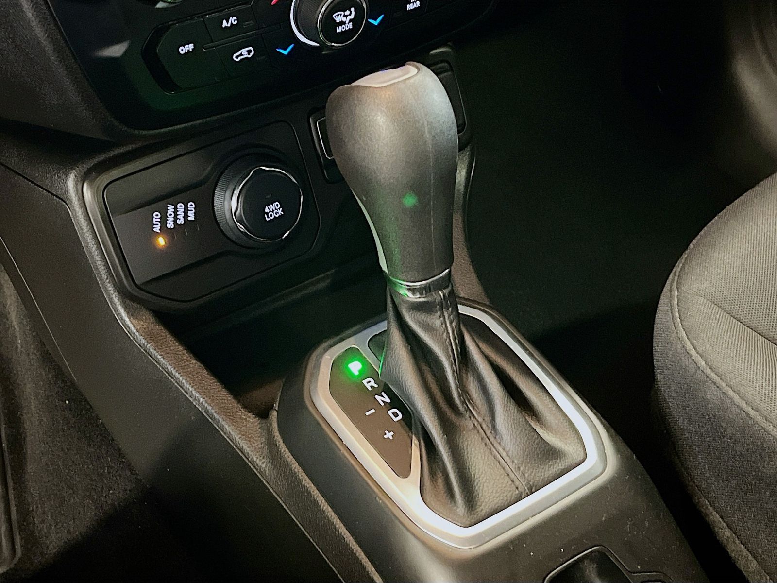 Used 2021 Black Jeep Latitude image 17