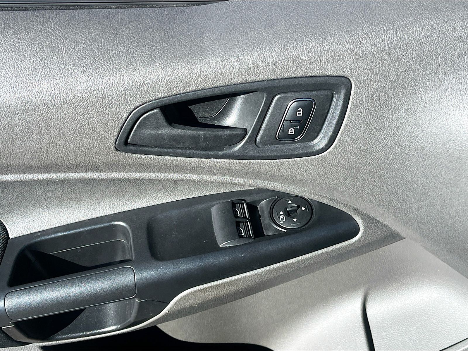 Used 2023 White Ford XL image 17