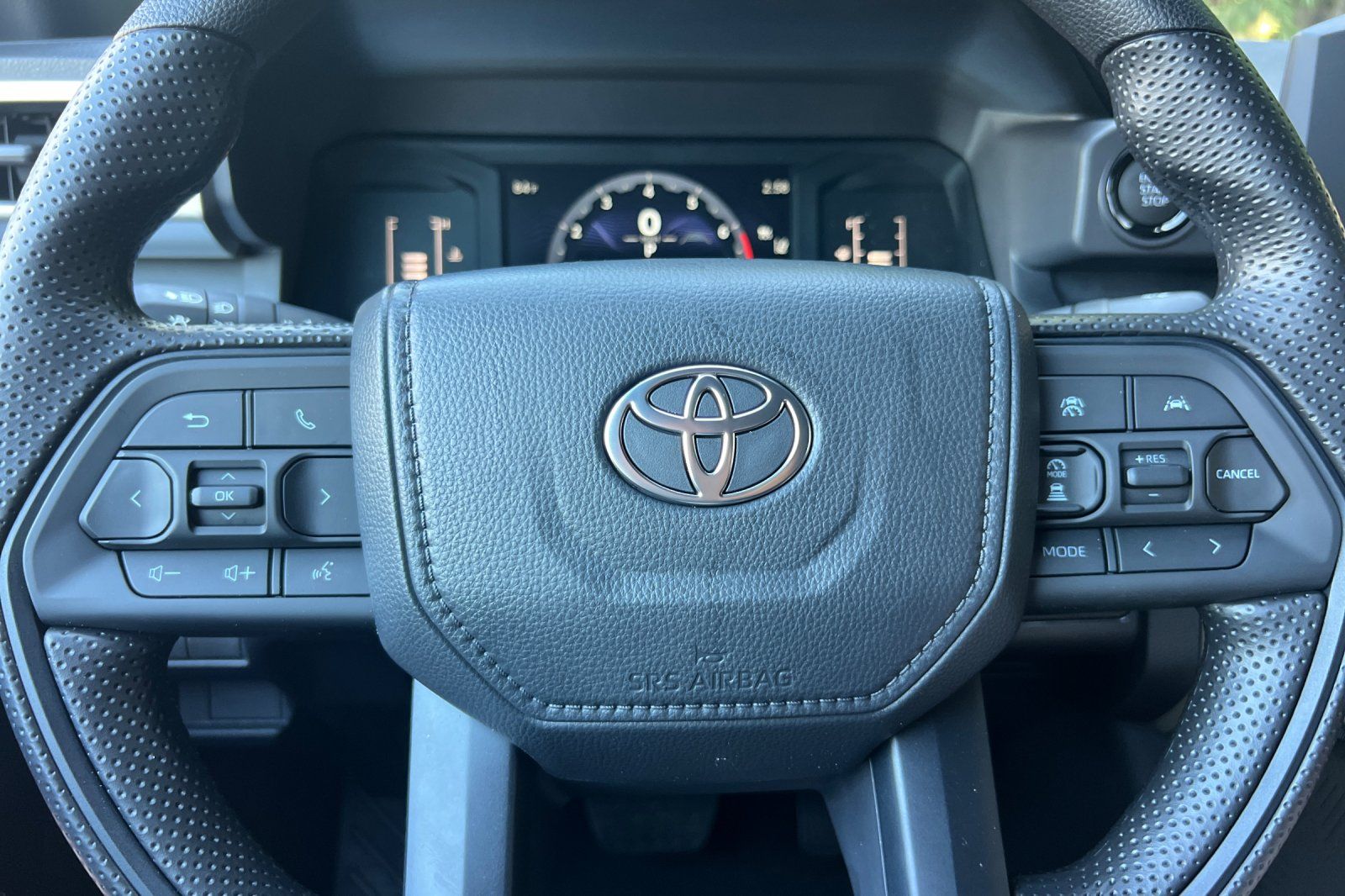 2025 Toyota Tacoma SR5 - Photo 25