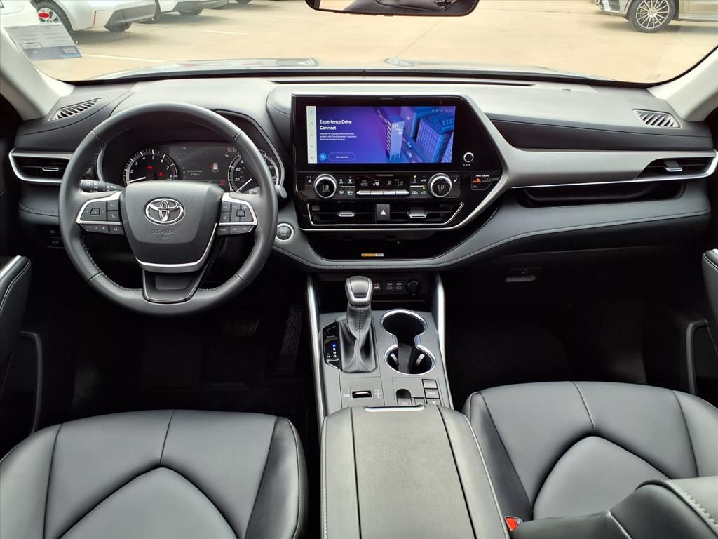 2025 Toyota Highlander XLE  at Don McGill Toyota