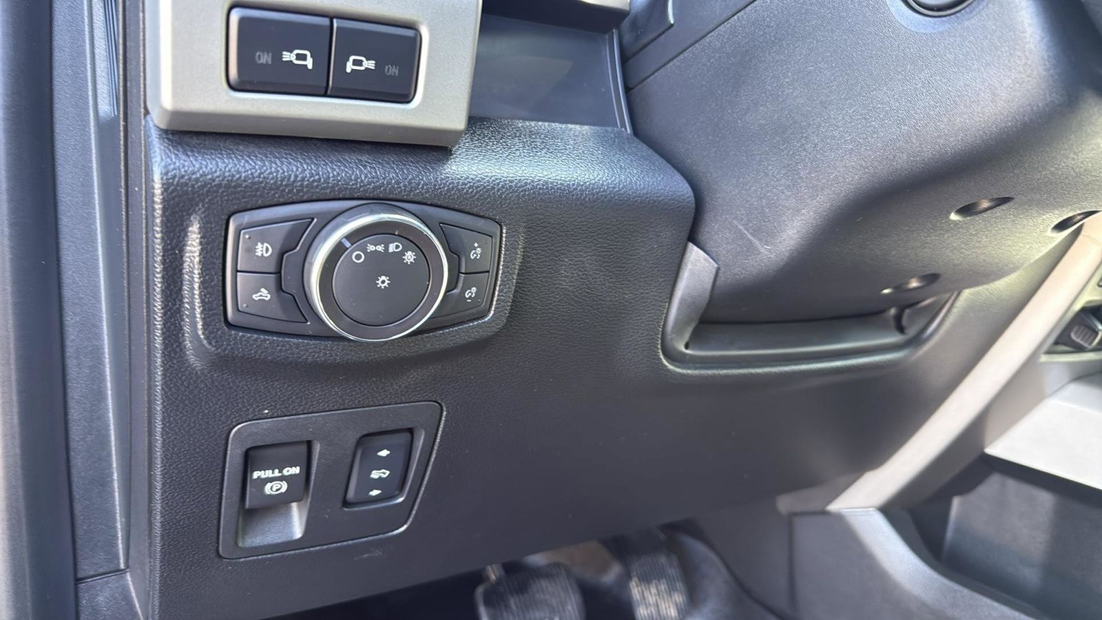 Used Car 2018 Ford F-150  Lariat For Sale Under $30,000 In Austin, Texas