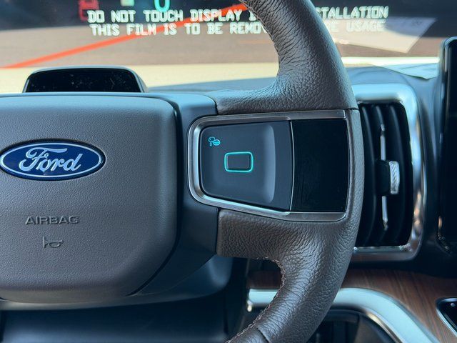 New 2026 Star White Metallic Tri-Coat Ford King Ranch image 17