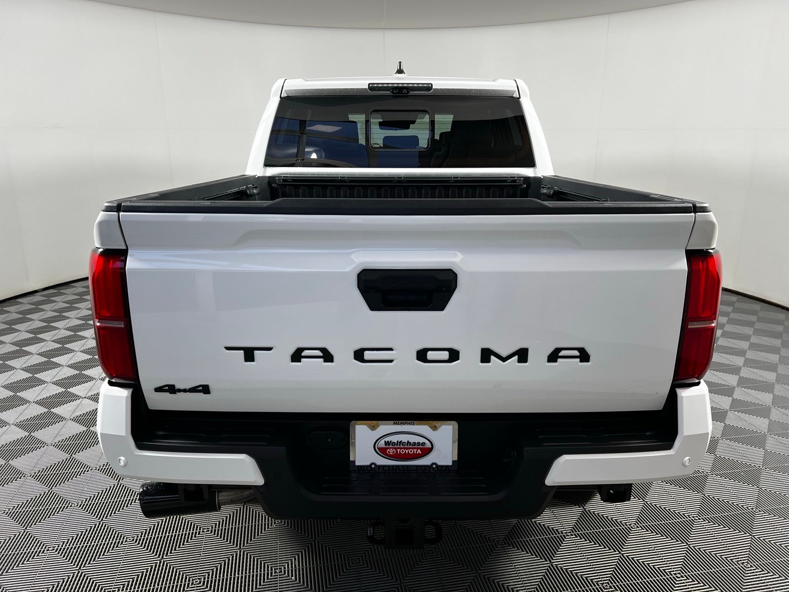 2025 Toyota Tacoma TRD Off-Road 6