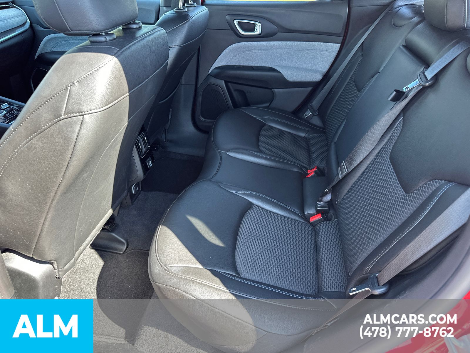 Used 2025 Red Jeep Latitude image 23